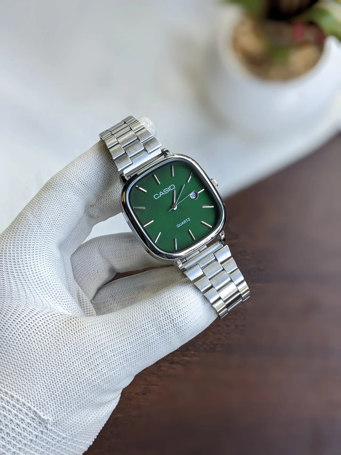 CASIO QUARTZ VINTAGE WATCH